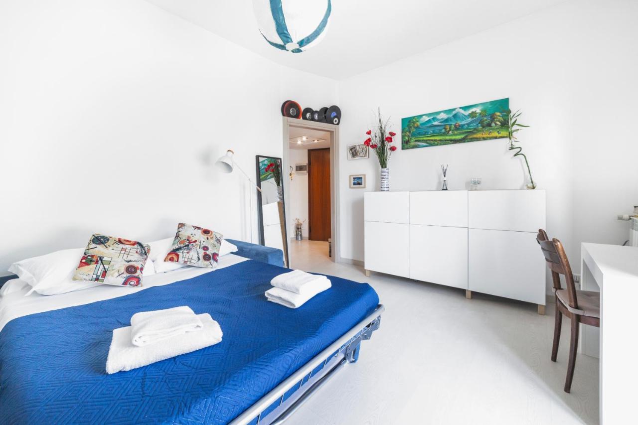 Precotto Comfortable Flat With Balcony Apartman Milánó Kültér fotó
